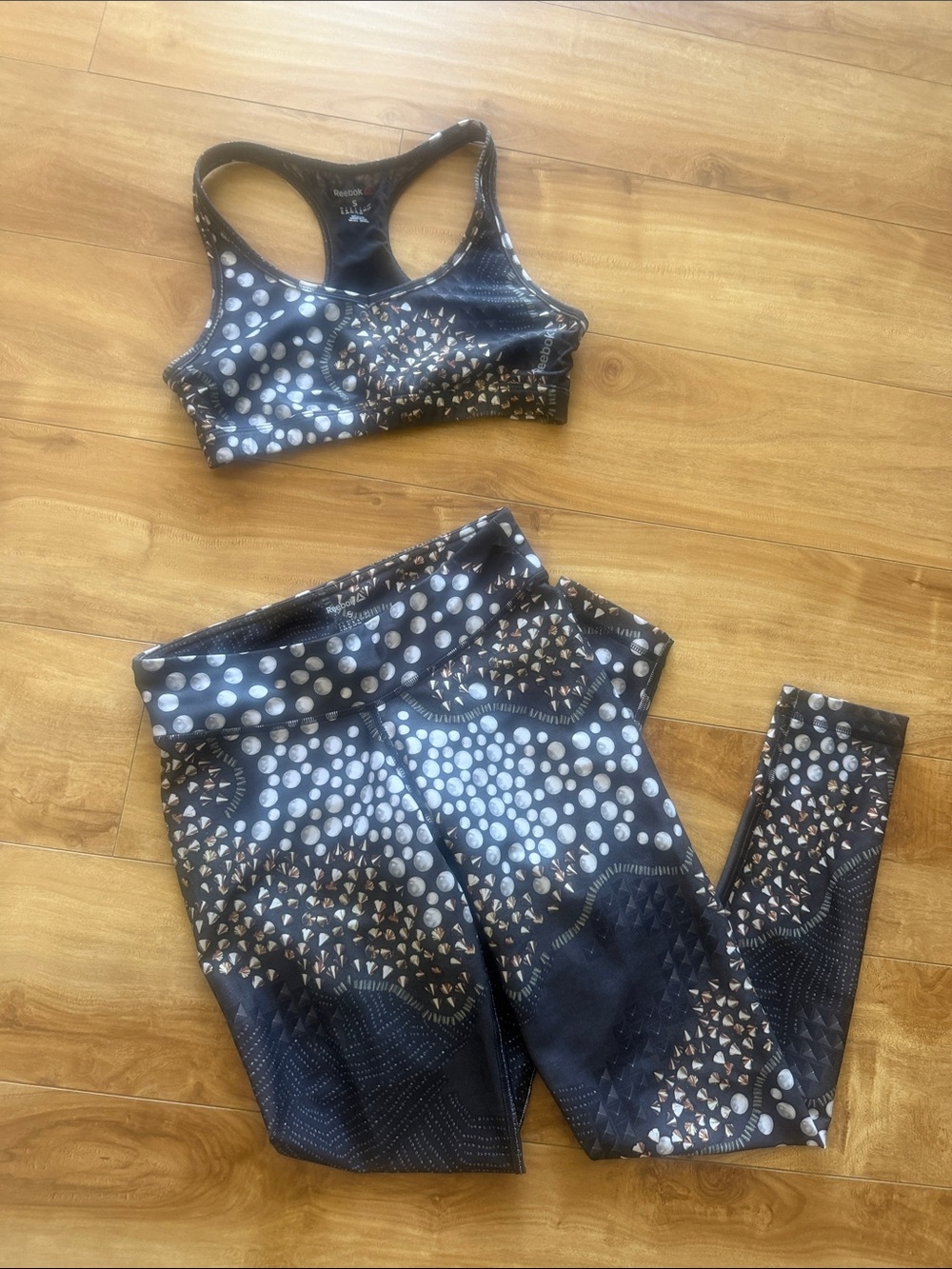 Reebok Studded Print Leggings & Sports Bra Set - Small